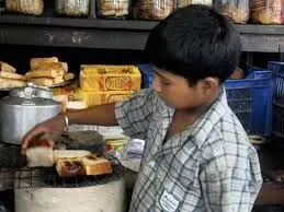 बच्चा तस्करी गिरोह के दलाल को लगा झटका बच्चा तस्करी गिरोह के दलाल को लगा झटका