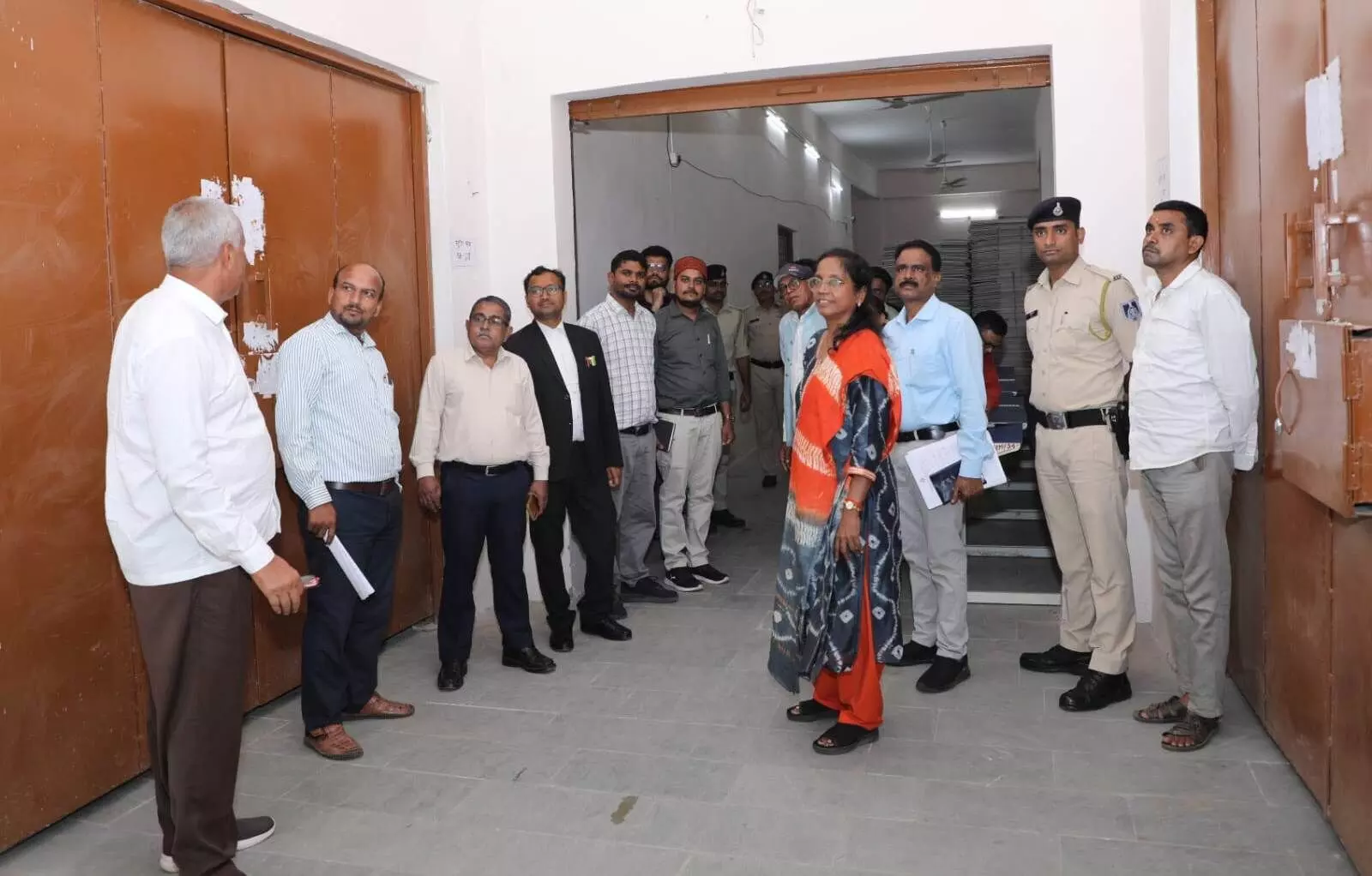 ईव्हीएम वेयरहाउस का किया निरीक्षण ईव्हीएम वेयरहाउस का किया निरीक्षण