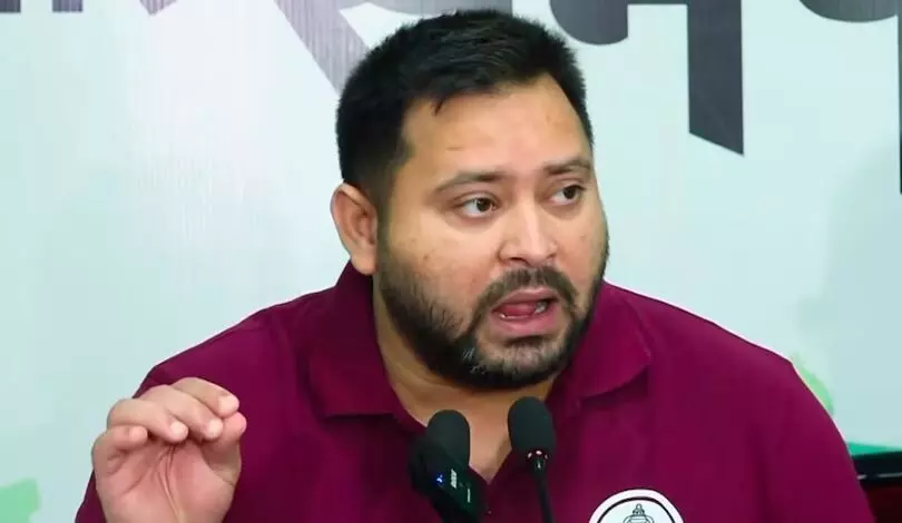 वो केवल पुतला बने हुए हैं, तेजस्वी यादव ने CM नीतीश कुमार पर बोला तीखा हमला वो केवल पुतला बने हुए हैं, तेजस्वी यादव ने CM नीतीश कुमार पर बोला तीखा हमला