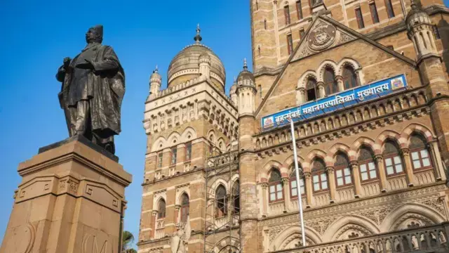 बीएमसी चुनाव के लिए कांग्रेस में जबरदस्त उत्साह, दो दिनों में 450 से अधिक इच्छुक उम्मीदवारों के आवेदन बीएमसी चुनाव के लिए कांग्रेस में जबरदस्त उत्साह, दो दिनों में 450 से अधिक इच्छुक उम्मीदवारों के आवेदन