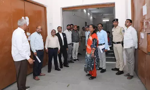 ईव्हीएम वेयरहाउस का किया निरीक्षण ईव्हीएम वेयरहाउस का किया निरीक्षण