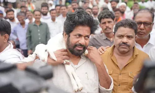 रेल रोको आंदोलन का आगाज,किसानों के तेवर देख प्रशासन हलाकान रेल रोको आंदोलन का आगाज,किसानों के तेवर देख प्रशासन हलाकान