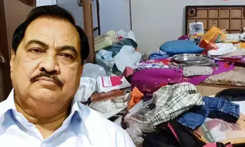 पूर्व मंत्री एकनाथ खडसे के घर चोरी, राजदार सीडी और पेन ड्राइव भी गायब - सियासी गलियारों में चर्चा पूर्व मंत्री एकनाथ खडसे के घर चोरी, राजदार सीडी और पेन ड्राइव भी गायब - सियासी गलियारों में चर्चा