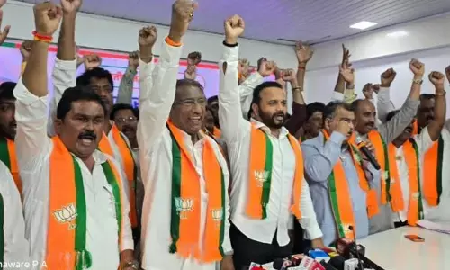 राकांपा अजित गुट को झटका - सोलापुर के पूर्व विधायक राजन पाटील और यशवंत माने बने भाजपाई राकांपा अजित गुट को झटका - सोलापुर के पूर्व विधायक राजन पाटील और यशवंत माने बने भाजपाई