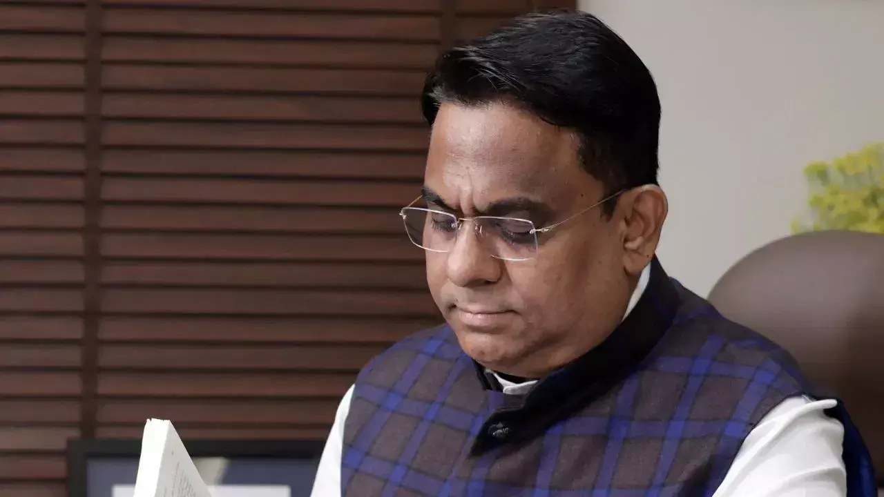 रईस शेख ने कहा - स्कूलों में वंदे मातरम गीत गाने की सख्ती वापस ले सरकार, फडणवीस को लिखा पत्र रईस शेख ने कहा - स्कूलों में वंदे मातरम गीत गाने की सख्ती वापस ले सरकार, फडणवीस को लिखा पत्र