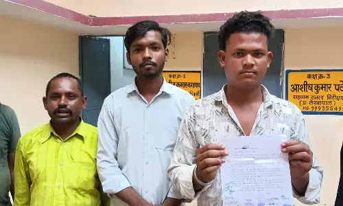 सीसी सडक निर्माण एवं विद्युत खंभे लगवाये जाने की मांग सीसी सडक निर्माण एवं विद्युत खंभे लगवाये जाने की मांग