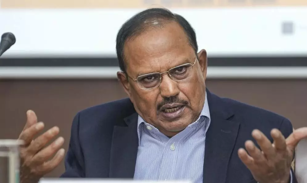 बदलाव के दौर से गुजर रहा भारत, डरने की..., पड़ोसी देशों में तख्तापलट को लेकर NSA अजित डोभाल ने दिया बड़ा बयान बदलाव के दौर से गुजर रहा भारत, डरने की..., पड़ोसी देशों में तख्तापलट को लेकर NSA अजित डोभाल ने दिया बड़ा बयान