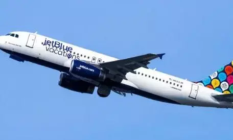 मैक्सिको से अमेरिका जा रहा जेटब्लू एयरलाइंस का विमान फ्लोरिडा में करानी पड़ी आपातकालीन लैंडिंग मैक्सिको से अमेरिका जा रहा जेटब्लू एयरलाइंस का विमान फ्लोरिडा में करानी पड़ी आपातकालीन लैंडिंग