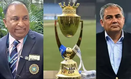 बढ़ा एशिया कप ट्रॉफी विवाद, बीसीसीआई ने दी मोहसिन नकवी को चेतावनी, कहा - लौटा दो ट्रॉफी वरना... बढ़ा एशिया कप ट्रॉफी विवाद, बीसीसीआई ने दी मोहसिन नकवी को चेतावनी, कहा - लौटा दो ट्रॉफी वरना...