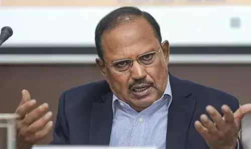 बदलाव के दौर से गुजर रहा भारत, डरने की..., पड़ोसी देशों में तख्तापलट को लेकर NSA अजित डोभाल ने दिया बड़ा बयान बदलाव के दौर से गुजर रहा भारत, डरने की..., पड़ोसी देशों में तख्तापलट को लेकर NSA अजित डोभाल ने दिया बड़ा बयान