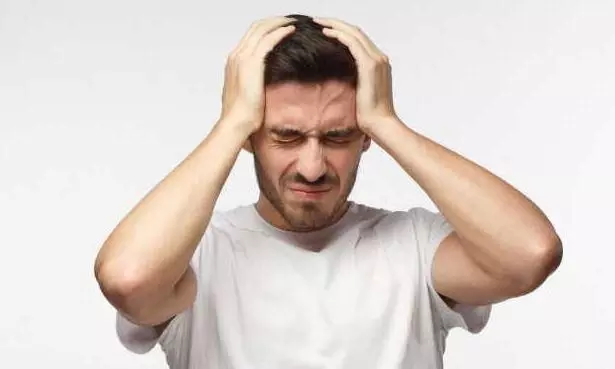 आप भी सिरदर्द से रहते हैं परेशान तो, लाइफस्टाइल में करें बदलाव, धूम्रपान समेत ये चीजें पहुंचा सकती हैं नुकसान आप भी सिरदर्द से रहते हैं परेशान तो, लाइफस्टाइल में करें बदलाव, धूम्रपान समेत ये चीजें पहुंचा सकती हैं नुकसान