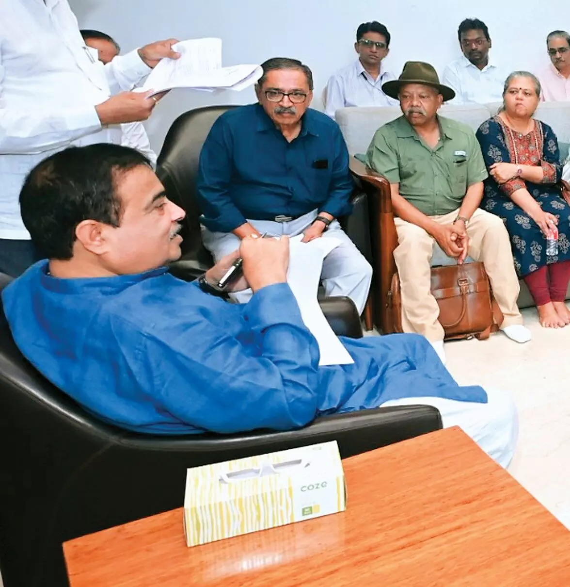 जोन स्तर पर होगी कचरा संकलन एजेंसी - मूलभूत सुविधाओं को लेकर प्रशासन से मांगा जवाब जोन स्तर पर होगी कचरा संकलन एजेंसी - मूलभूत सुविधाओं को लेकर प्रशासन से मांगा जवाब