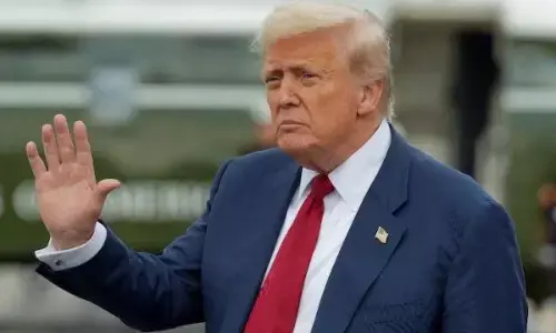 संघीय अदालतों ने ट्रंप को दिया आदेश, शटडाउन से परेशानी में आए कम आय वर्ग के लोगों को तुरंत राहत प्रदान करें सरकार संघीय अदालतों ने ट्रंप को दिया आदेश, शटडाउन से परेशानी में आए कम आय वर्ग के लोगों को तुरंत राहत प्रदान करें सरकार