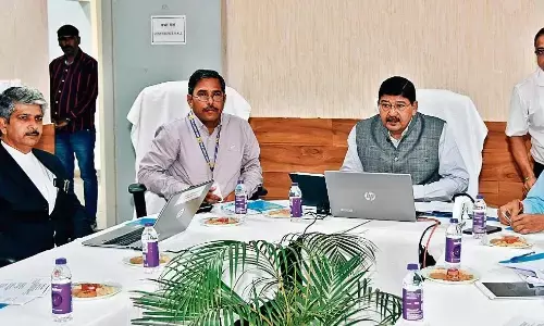 जबलपुर में फ्लाइट की कनेक्टिविटी बढ़ाने पर रहेगा पूरा फोकस जबलपुर में फ्लाइट की कनेक्टिविटी बढ़ाने पर रहेगा पूरा फोकस