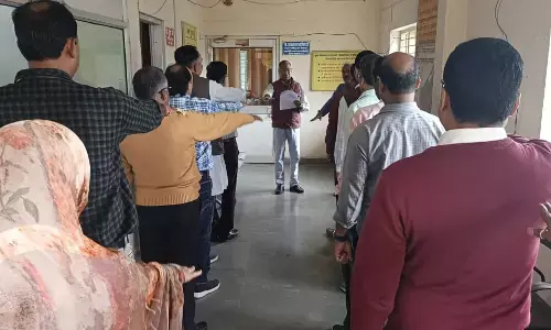 सीएमएचओ कार्यालय में दिलाई गई राष्ट्रीय एकता दिवस पर शपथ सीएमएचओ कार्यालय में दिलाई गई राष्ट्रीय एकता दिवस पर शपथ