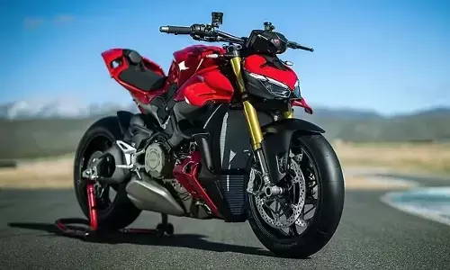 Ducati Streetfighter V4 भारत में हुई लॉन्च, कीमत 28.68 लाख रुपए Ducati Streetfighter V4 भारत में हुई लॉन्च, कीमत 28.68 लाख रुपए