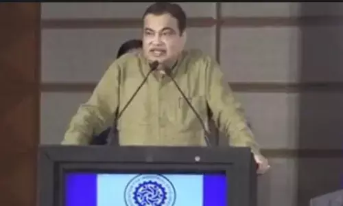 गडकरी ने कहा - जैसा डेवलपमेंट वैसा मैन पावर रहें तैयार, टाटा कंपनी को दिया 5 लाख रोजगार का लक्ष्य