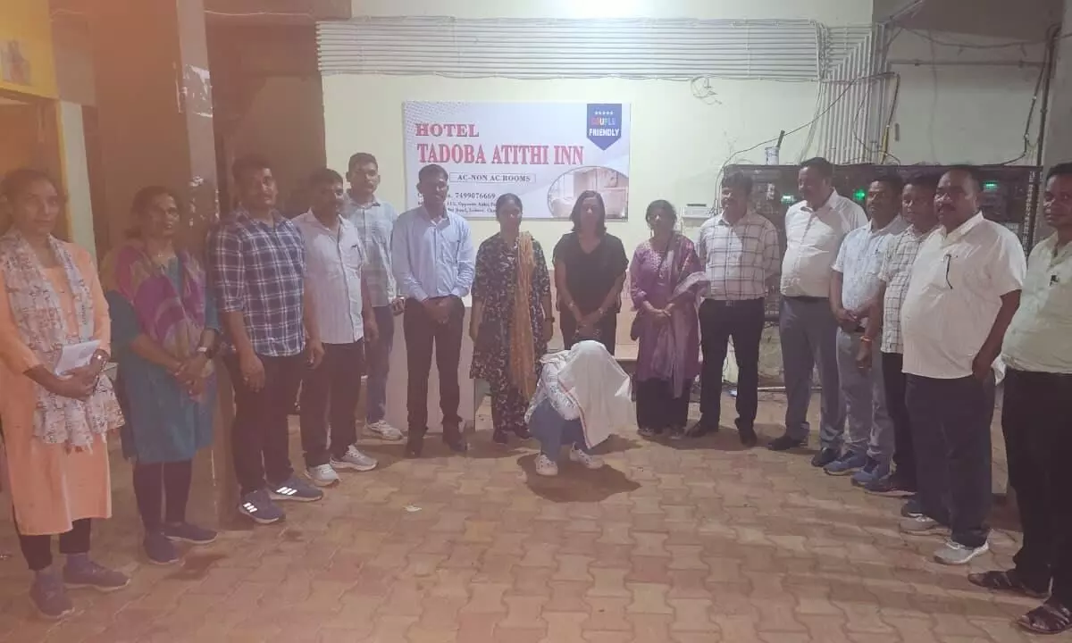 होटल ‘ताड़ोबा अतिथि इन लोहारा’  में चल रहे सेक्स रैकेट का पर्दाफाश