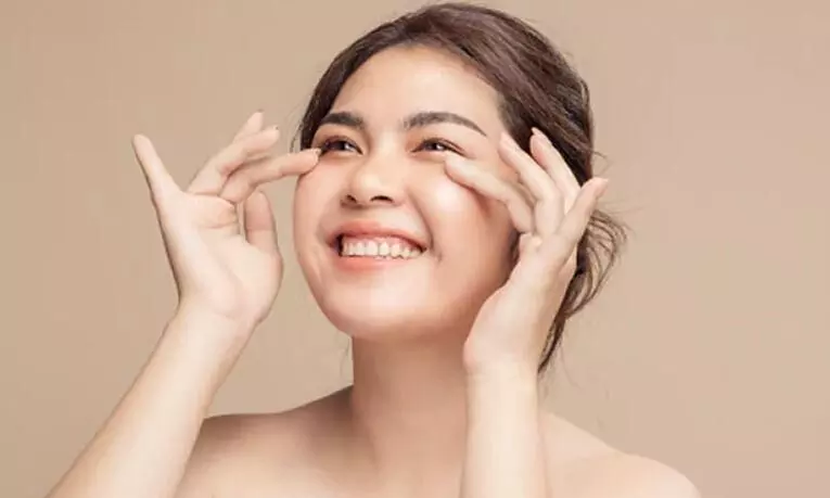 ठंड में आपकी स्किन हो जाती है ड्राई, तो इन घरेलू नुस्खों का करें उपयोग, स्किन बोलेगी थैंक्यू! ठंड में आपकी स्किन हो जाती है ड्राई, तो इन घरेलू नुस्खों का करें उपयोग, स्किन बोलेगी थैंक्यू!