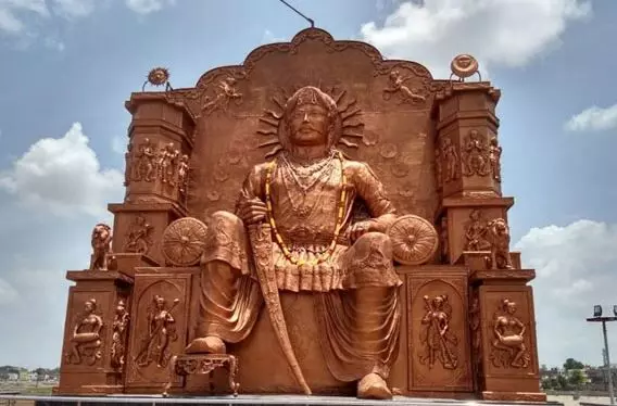 भारत के इतिहास और गौरवशाली सम्राट के जीवन के पहलुओं को दिखाया गया महानाट्य सम्राट विक्रमादित्य में भारत के इतिहास और गौरवशाली सम्राट के जीवन के पहलुओं को दिखाया गया महानाट्य सम्राट विक्रमादित्य में