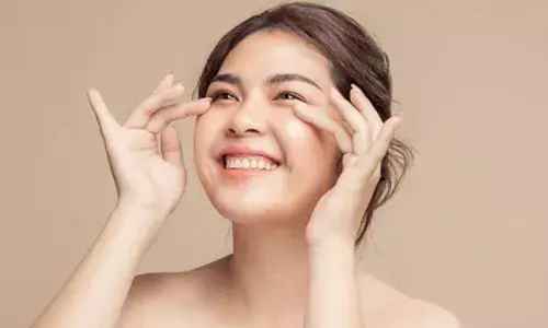 ठंड में आपकी स्किन हो जाती है ड्राई, तो इन घरेलू नुस्खों का करें उपयोग, स्किन बोलेगी थैंक्यू!