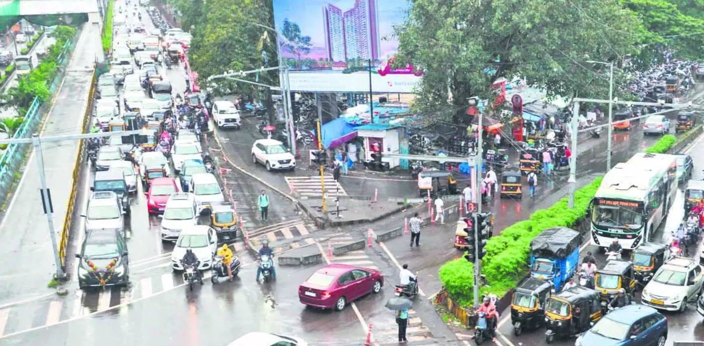 जंक्शन इंप्रूवमेंट के कारण संकरा हुआ अहिल्याबाई होलकर चौक