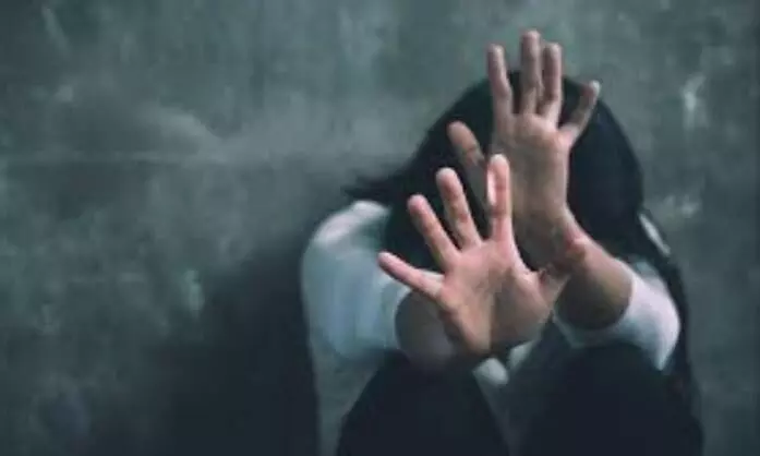 नाबालिग से छेड़छाड़ के आरोपी को भेजा जेल, प्रदर्शनकारियों पर मामला दर्ज, बयानबाजी कर कानून व्यवस्था बिगाड़ने वाले नेता पर एफआईआर की मांग