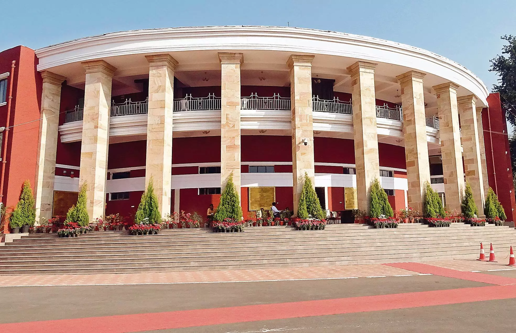 शीत-सत्र की बढ़ सकती है तारीख, आठ से दस दिन विलंब के संकेत शीत-सत्र की बढ़ सकती है तारीख, आठ से दस दिन विलंब के संकेत