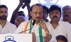 स्थानीय चुनावों से पहले संगठन मजबूत करने में जुटे अजित पवार, मुंबई कांग्रेस में फिर उठा अकेले लड़ने का मुद्दा स्थानीय चुनावों से पहले संगठन मजबूत करने में जुटे अजित पवार, मुंबई कांग्रेस में फिर उठा अकेले लड़ने का मुद्दा