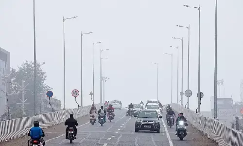 बिगड़ी एयर क्वालिटी, कोहरे के साथ छाई धुंध