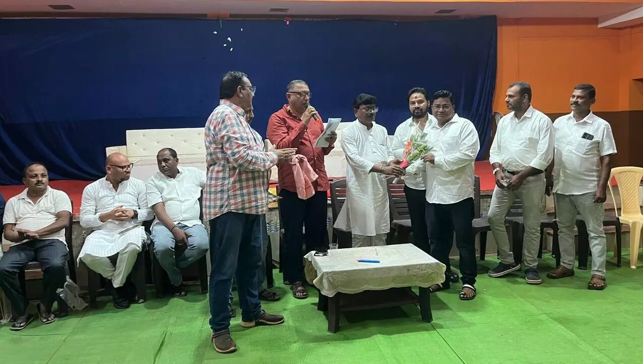 नया गठबंधन : राकांपा, शिंदे सेना और कात्रटवार गुट की जमी तिकड़ी नया गठबंधन : राकांपा, शिंदे सेना और कात्रटवार गुट की जमी तिकड़ी