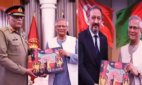 मोहम्मद यूनुस विवादित नक्शे की पेंटिंग भेंट करने तुर्किए पहंचे, इस्लामिक देशों के साथ संबंध बेहतर कर रहे जाने क्या है मकसद? मोहम्मद यूनुस विवादित नक्शे की पेंटिंग भेंट करने तुर्किए पहंचे, इस्लामिक देशों के साथ संबंध बेहतर कर रहे जाने क्या है मकसद?