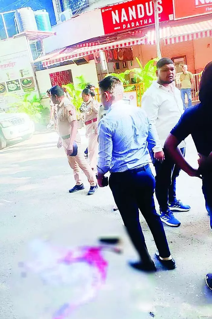 दिनदहाड़े 17 वर्षीय नाबालिग की कोयते से हत्या दिनदहाड़े 17 वर्षीय नाबालिग की कोयते से हत्या