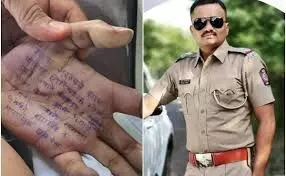 महिला डॉक्टर आत्महत्या मामले में पुलिस उपनिरीक्षक गोपाल बदने सेवा से बर्खास्त महिला डॉक्टर आत्महत्या मामले में पुलिस उपनिरीक्षक गोपाल बदने सेवा से बर्खास्त