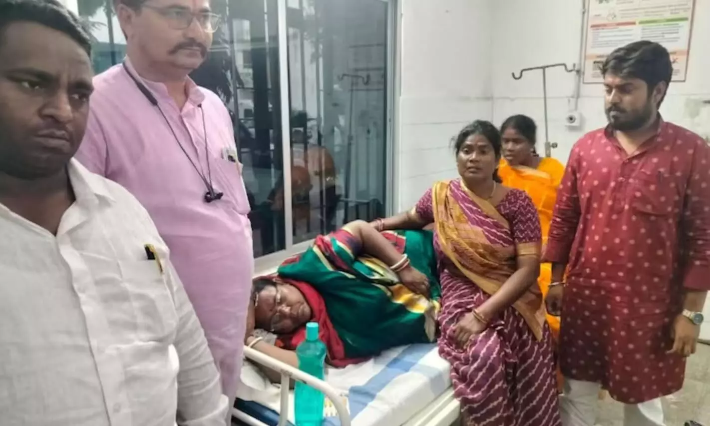 बाइक सवार दो युवकों ने NDA प्रत्याशी पर किया हमला, सिर पर लगी चोट बाइक सवार दो युवकों ने NDA प्रत्याशी पर किया हमला, सिर पर लगी चोट