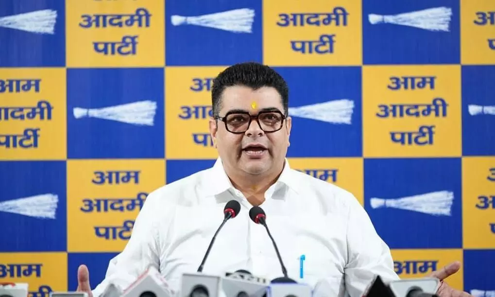 दिल्ली में डेंगू से दो की मौत को लेकर MCD पर AAP हमलावर, रेखा गुप्ता सरकार पर आंकड़े छुपाने का लगाया आरोप दिल्ली में डेंगू से दो की मौत को लेकर MCD पर AAP हमलावर, रेखा गुप्ता सरकार पर आंकड़े छुपाने का लगाया आरोप