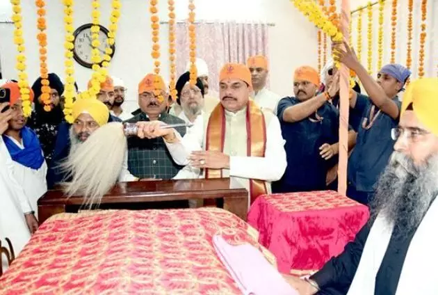 गुरु नानक जी का उपदेश मानवता की सेवा का है सर्वोच्च मार्ग - मुख्यमंत्री डॉ. यादव गुरु नानक जी का उपदेश मानवता की सेवा का है सर्वोच्च मार्ग - मुख्यमंत्री डॉ. यादव