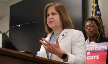 भारतीय मूल की गजाला हाशमी बनी वर्जीनिया की लेफ्टिनेंट गवर्नर, लोकतंत्र समर्थक और बंदूक हिंसा की हैं विरोधी भारतीय मूल की गजाला हाशमी बनी वर्जीनिया की लेफ्टिनेंट गवर्नर, लोकतंत्र समर्थक और बंदूक हिंसा की हैं विरोधी