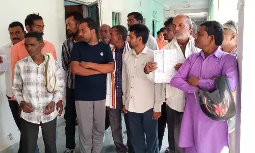 ककरहटी में बंदरों का आतंक, ग्रामीण त्रस्त कलेक्टर को दिया आवेदन