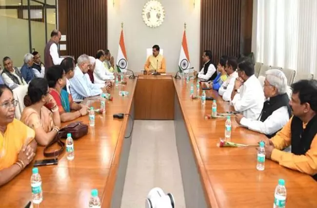 अनुसूचित जाति-जनजाति वर्ग के विकास और कल्याण के लिए राज्य सरकार कर रही है निरंतर कार्य - मुख्यमंत्री डॉ. यादव अनुसूचित जाति-जनजाति वर्ग के विकास और कल्याण के लिए राज्य सरकार कर रही है निरंतर कार्य - मुख्यमंत्री डॉ. यादव