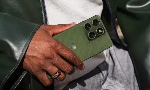 Motorola Edge 70 स्नैपड्रैगन 7 जेनरेशन 4 चिपसेट और 5.99 मिमी स्लिम प्रोफाइल के साथ लॉन्च: कीमत और स्पेसिफिकेशन Motorola Edge 70 स्नैपड्रैगन 7 जेनरेशन 4 चिपसेट और 5.99 मिमी स्लिम प्रोफाइल के साथ लॉन्च: कीमत और स्पेसिफिकेशन