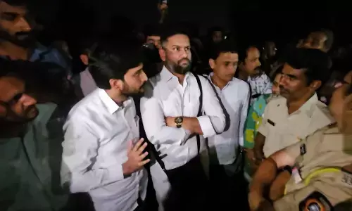 तेंदुए के हमले में बच्ची की दर्दनाक मौत, गुस्साई भीड़ ने किया रास्ता रोको आंदोलन तेंदुए के हमले में बच्ची की दर्दनाक मौत, गुस्साई भीड़ ने किया रास्ता रोको आंदोलन