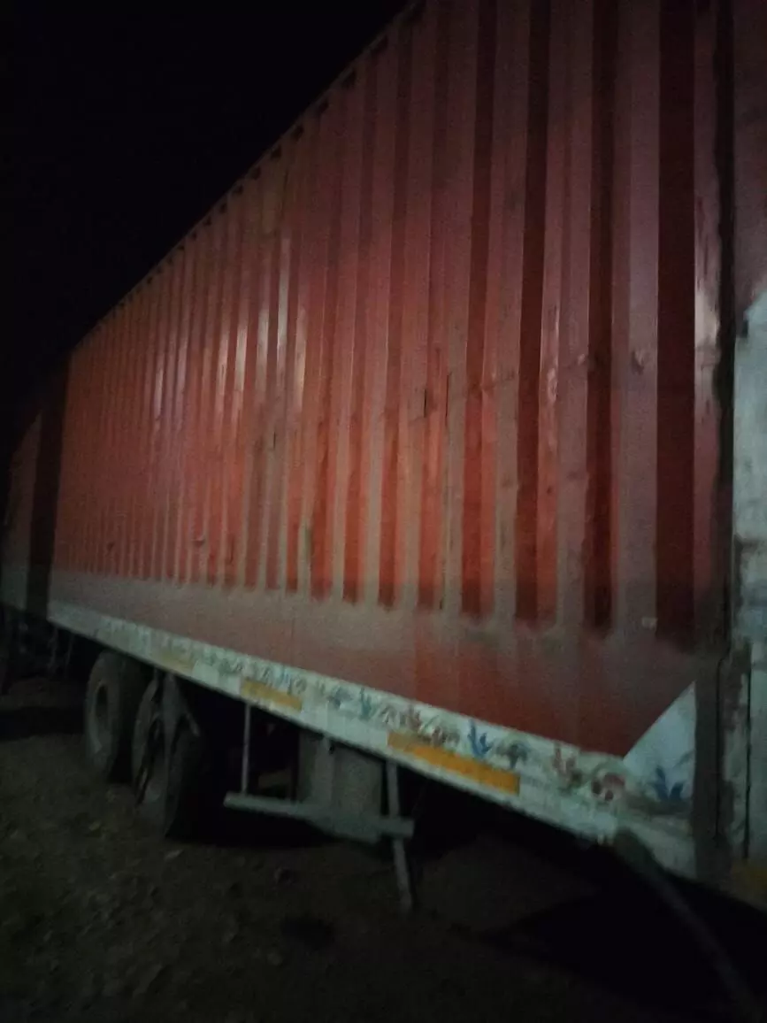 नागौद-कालिंजर रोड पर कंटेनर से 50 भैंस वंशीय पशु बरामद, अवैध रूप से क्रूरूता पूर्वक पशु परिवहन पर तीन के विरूद्ध मामला दर्ज नागौद-कालिंजर रोड पर कंटेनर से 50 भैंस वंशीय पशु बरामद, अवैध रूप से क्रूरूता पूर्वक पशु परिवहन पर तीन के विरूद्ध मामला दर्ज