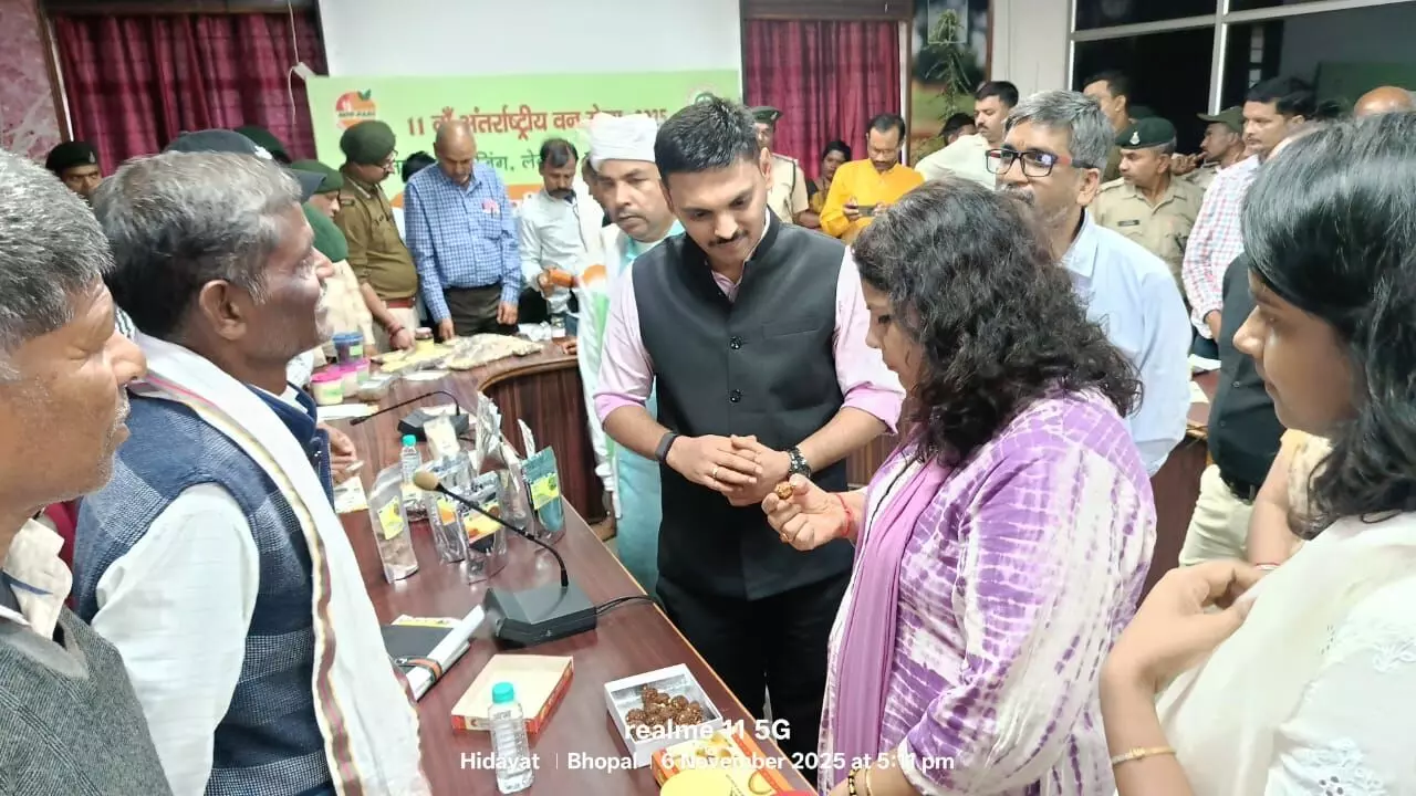 लघु वनोपज मूल्य संवर्धन हेतु भोपाल में प्रशिक्षण आयोजित, दक्षिण वनमण्डल के प्रयासों की सराहना लघु वनोपज मूल्य संवर्धन हेतु भोपाल में प्रशिक्षण आयोजित, दक्षिण वनमण्डल के प्रयासों की सराहना