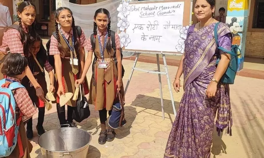 पहले ही दिन बच्चों ने गायों के लिए जमा की एक हजार रोटियां पहले ही दिन बच्चों ने गायों के लिए जमा की एक हजार रोटियां