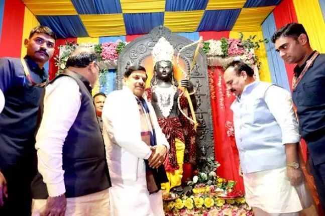 विश्व बाजार में भारत ने फूंका है स्वदेशी का बिगुल - मुख्यमंत्री डॉ. यादव विश्व बाजार में भारत ने फूंका है स्वदेशी का बिगुल - मुख्यमंत्री डॉ. यादव