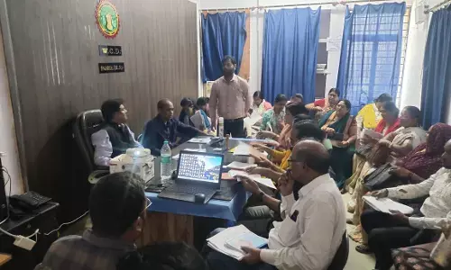 संयुक्त संचालक ने की विभागीय योजनाओं की समीक्षा संयुक्त संचालक ने की विभागीय योजनाओं की समीक्षा