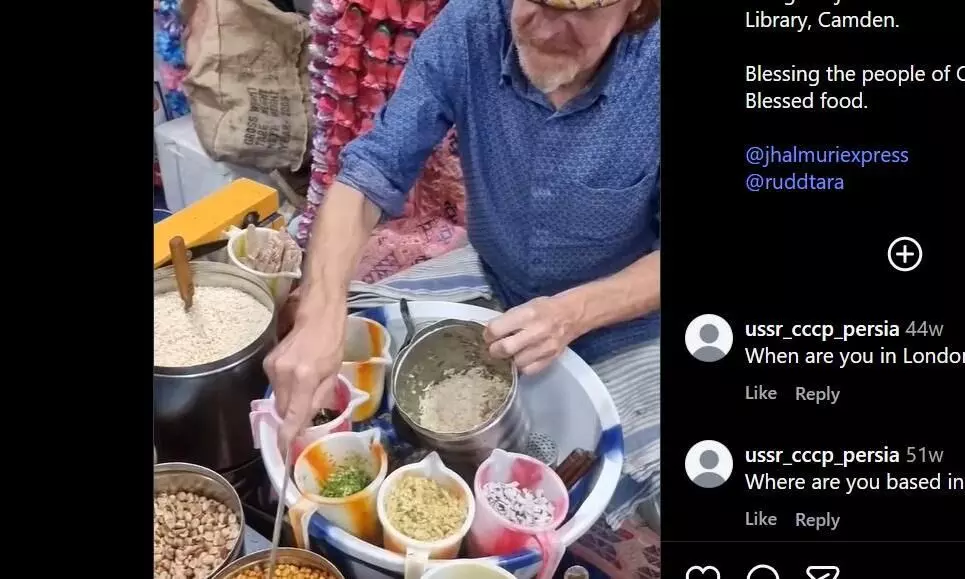 भारत से सीखकर लंदन में झालमुड़ी बेचने लगा गोरा, वीडियो हो रहा जमकर वायरल भारत से सीखकर लंदन में झालमुड़ी बेचने लगा गोरा, वीडियो हो रहा जमकर वायरल