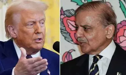 पीएम शरीफ ने फिर किया ट्रंप का गुणगान, भारत-पाकिस्तान सीजफायर खत्म कराने पर जताया आभार पीएम शरीफ ने फिर किया ट्रंप का गुणगान, भारत-पाकिस्तान सीजफायर खत्म कराने पर जताया आभार