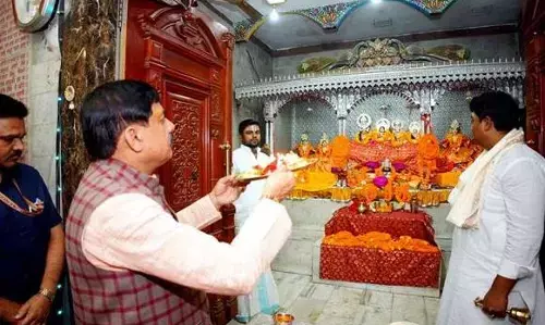 मुख्यमंत्री डॉ. यादव ने सीतामढ़ी के पुनौरा धाम में माता जानकी के दर्शन कर की पूजा-अर्चना मुख्यमंत्री डॉ. यादव ने सीतामढ़ी के पुनौरा धाम में माता जानकी के दर्शन कर की पूजा-अर्चना